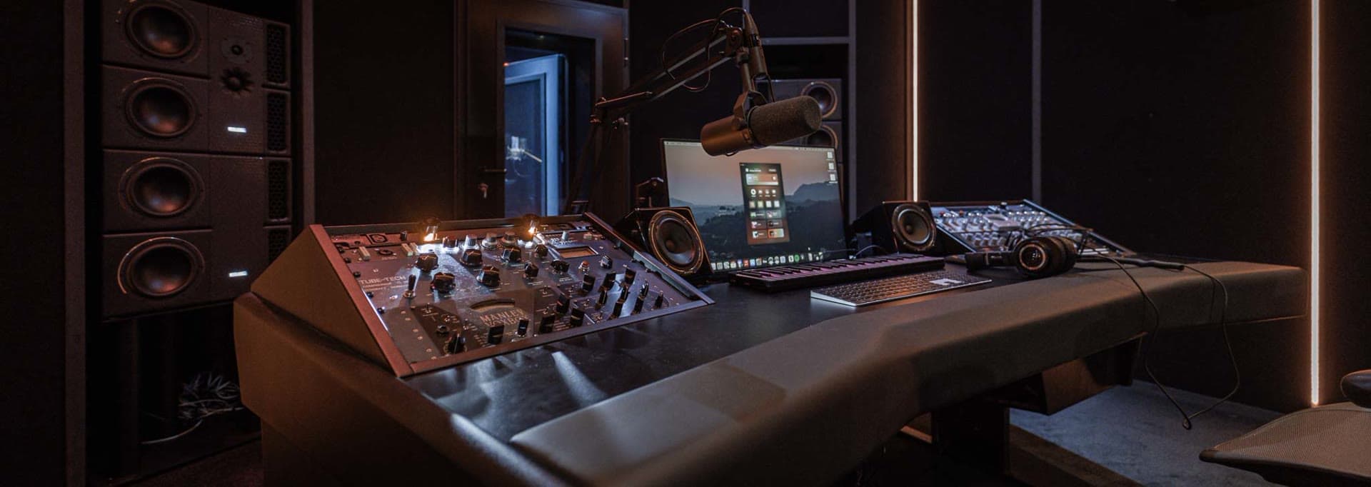 Console de sommation analogique et monitoring de proximité