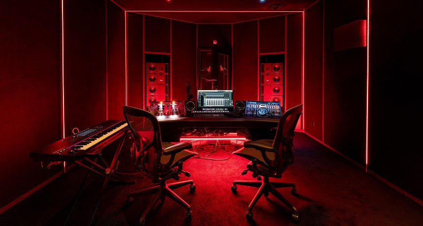 Régie professionnelle du studio de musique avec équipement premium